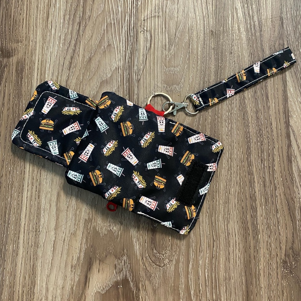 RARE - In N Out Foldable Wallet - Picture 4 of 5